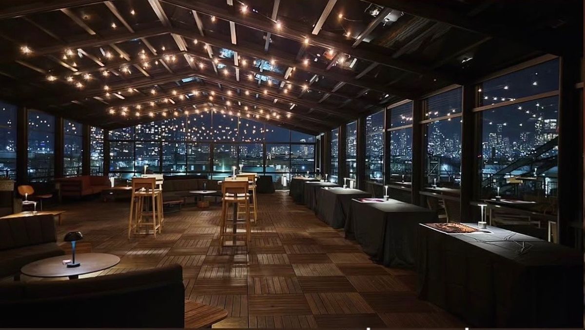 Roll-A-Cover and Viewpoint Enclosures Win Chrysalis Award for Three Top Lounge at The Salt Shed in Chicago Roll-A-Cover and Viewpoint Enclosures Win Chrysalis Award for Three Top Lounge at The Salt Shed in Chicago