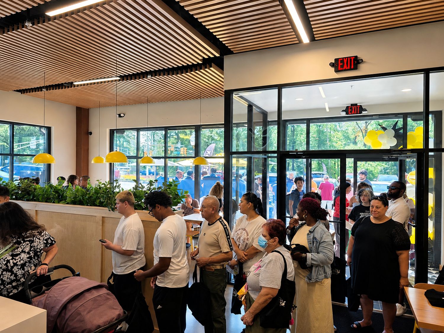 Konala Draws Crowds for First New Jersey Restaurant Opening Konala Draws Crowds for First New Jersey Restaurant Opening